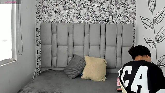 Natasha rose   online show from October 16, 2025, 7:15 pm