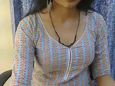 Cute Pihu01 online show from November 27, 2025, 4:42 pm