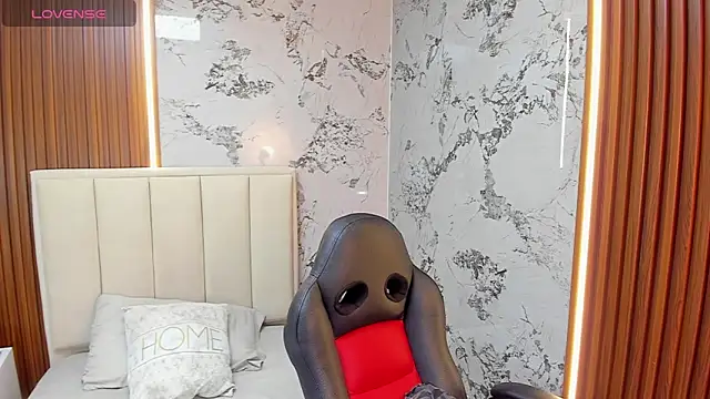 MEGANZARICK online show from March 21, 2026, 3:33 am