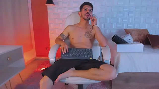 AlejandroStormm online show from March 9, 2025, 2:50 am