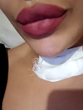 Sexlove1xo online show from November 3, 2025, 3:02 pm