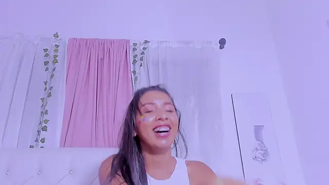 Emma lorense22 online show from March 21, 2025, 1:24 am