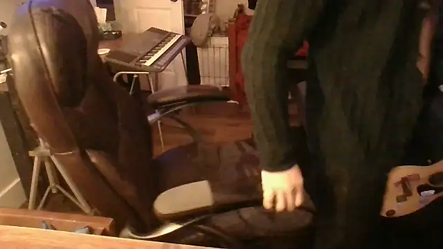 Snapshot of JCstrings chatting on February 21, 2025, 4:40 am JCstrings online show from February 21, 2025, 4:40 am