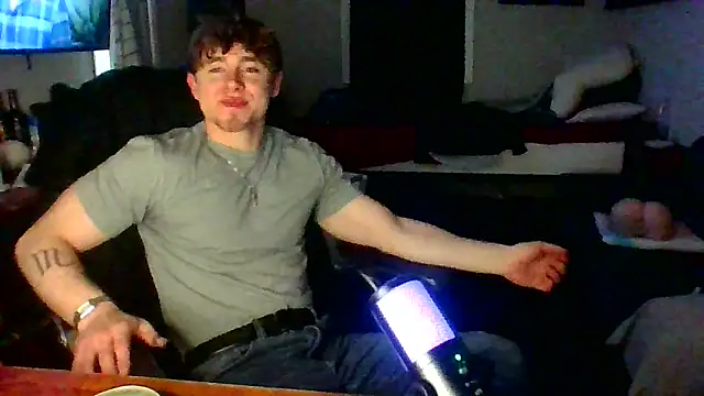 Snapshot of JCstrings chatting on March 13, 2025, 7:09 am JCstrings online show from March 13, 2025, 7:09 am