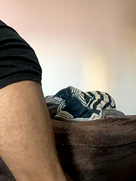 Snapshot of Erickhotddjots chatting on November 18, 2025, 2:43 pm Erickhotddjots online show from November 18, 2025, 2:43 pm