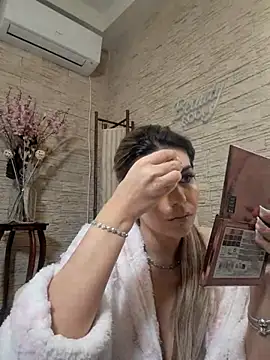 Bella Posh online show from February 11, 2026, 7:46 am