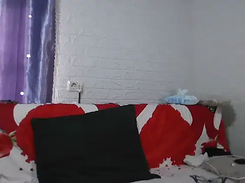 Snapshot of Ramona870 chatting on February 11, 2026, 9:03 am Ramona870 online show from February 11, 2026, 9:03 am