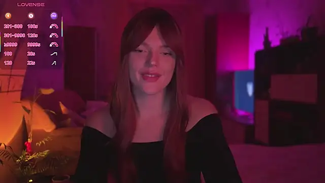 CherryRed Girl online show from April 14, 2026, 8:59 pm