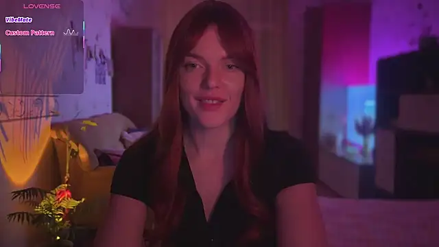 CherryRed Girl online show from May 21, 2026, 10:39 pm