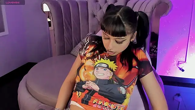 Seren Bleck online show from March 18, 2025, 2:15 am