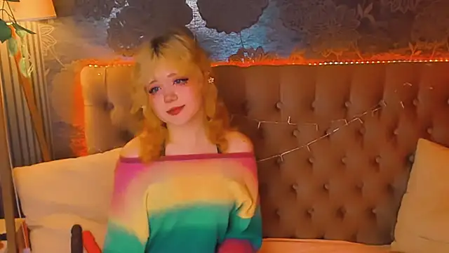EmilyAngells online show from May 15, 2026, 6:53 am