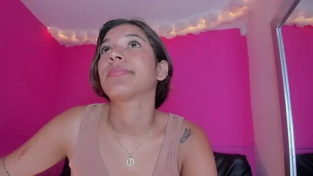 violett 24  online show from February 25, 2025, 6:31 pm