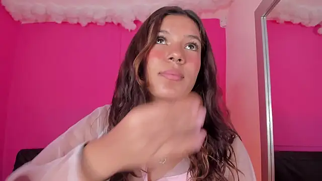 violett 24  online show from March 11, 2025, 3:45 pm