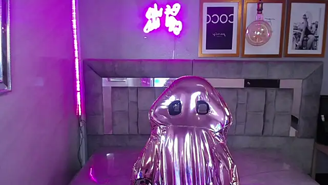 Isabella Collen v online show from March 20, 2025, 6:42 pm