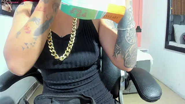 Georgina Vega online show from October 29, 2025, 7:43 am