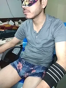 rahulkajuuu0909 online show from March 25, 2026, 3:40 pm