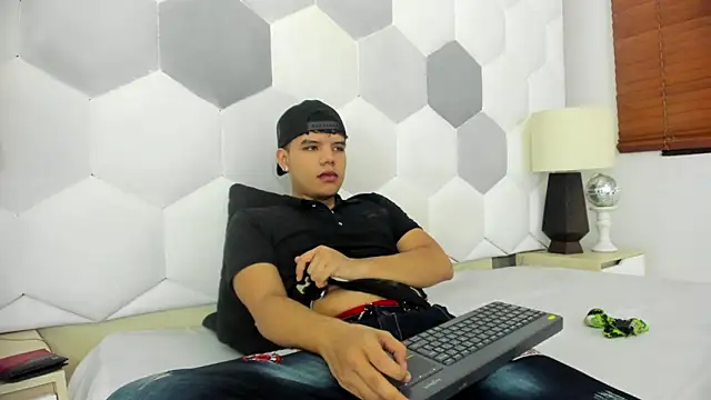 Axel Forte online show from February 10, 2026, 1:15 pm