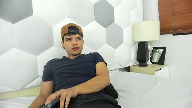 Axel Forte online show from March 3, 2026, 1:06 pm