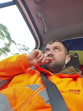 daniel21p online show from February 25, 2025, 4:21 pm