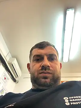 daniel21p online show from November 17, 2025, 2:28 am