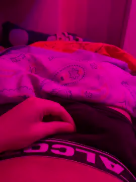 Snapshot of giuseppe18yo chatting on February 27, 2025, 8:28 am giuseppe18yo online show from February 27, 2025, 8:28 am