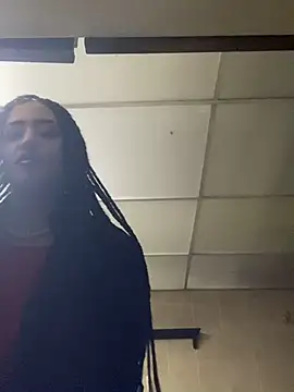 Snapshot of MichelleDiaz_Pink chatting on March 8, 2025, 6:32 am MichelleDiaz Pink online show from March 8, 2025, 6:32 am