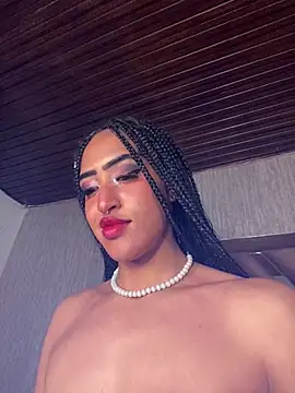 Snapshot of MichelleDiaz_Pink chatting on March 16, 2025, 10:55 am MichelleDiaz Pink online show from March 16, 2025, 10:55 am