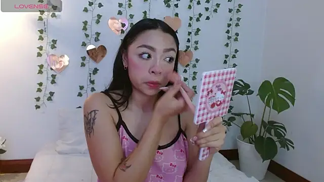 hellokitty  valery online show from April 11, 2026, 2:38 am