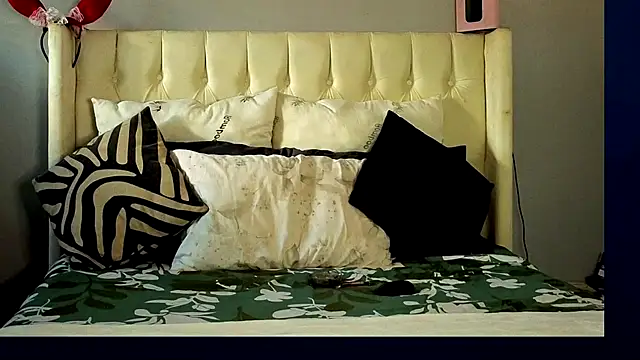 Snapshot of ebonylover1 chatting on March 3, 2026, 7:47 am ebonylover1 online show from March 3, 2026, 7:47 am