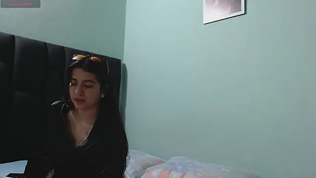 zukim2830 online show from October 12, 2025, 2:21 am