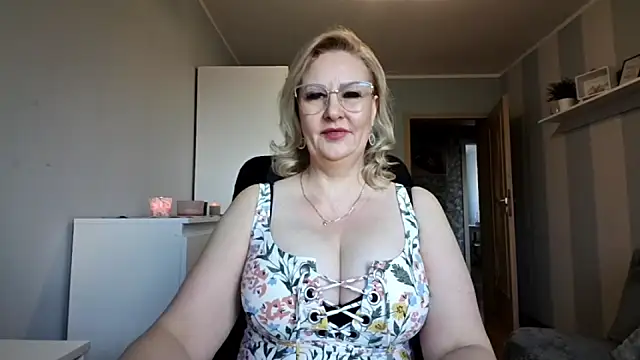 DianaLive online show from April 1, 2026, 6:14 am