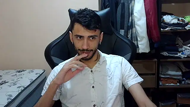 Snapshot of iendriw chatting on February 21, 2026, 3:40 am iendriw online show from February 21, 2026, 3:40 am