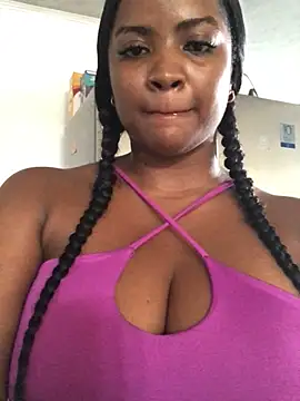 Snapshot of ValerieBlakee chatting on May 18, 2026, 4:24 pm ValerieBlakee online show from May 18, 2026, 4:24 pm