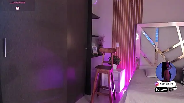 sweetviolet   online show from February 11, 2026, 12:43 pm