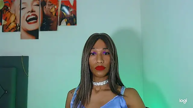 Snapshot of red_veltet chatting on November 18, 2025, 2:43 pm red veltet online show from November 18, 2025, 2:43 pm