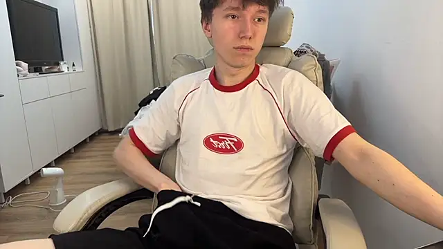 Snapshot of tommy_colson chatting on October 27, 2025, 1:26 pm tommy colson online show from October 27, 2025, 1:26 pm