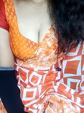 Snapshot of geetha_telugu_kan277 chatting on March 5, 2025, 12:55 pm geetha telugu kan277 online show from March 5, 2025, 12:55 pm