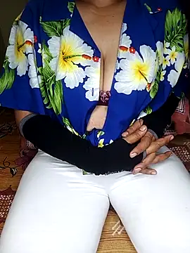 Snapshot of geetha_telugu_kan277 chatting on September 15, 2025, 4:12 am geetha telugu kan277 online show from September 15, 2025, 4:12 am