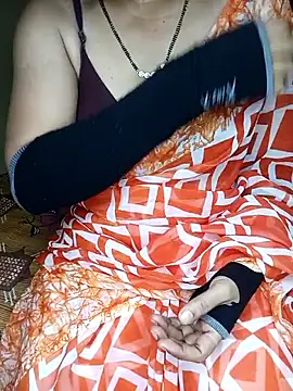 Snapshot of geetha_telugu_kan277 chatting on September 17, 2025, 3:57 pm geetha telugu kan277 online show from September 17, 2025, 3:57 pm