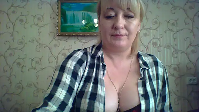ArielXLoveresss online show from March 22, 2025, 2:14 pm