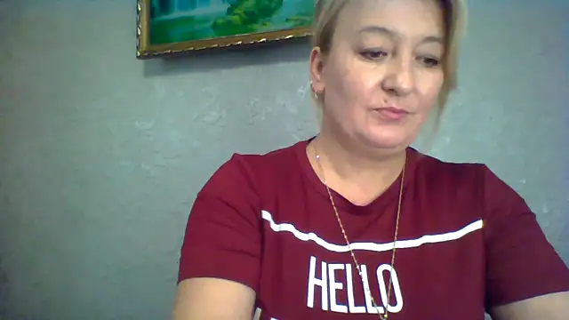 ArielXLoveresss online show from October 13, 2025, 7:08 am