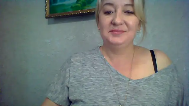 ArielXLoveresss online show from October 14, 2025, 7:31 am