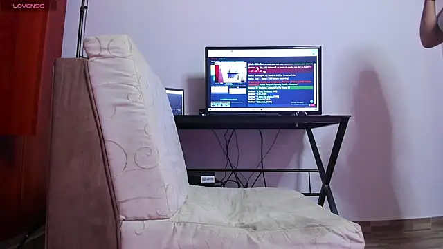 thaliana moon online show from February 22, 2025, 8:42 pm