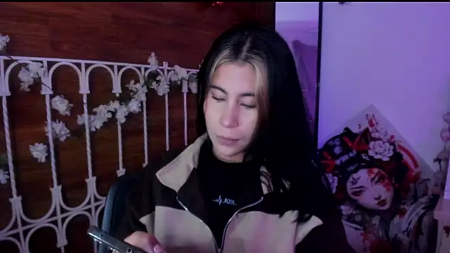 Minami Nakamura online show from November 12, 2025, 12:27 pm