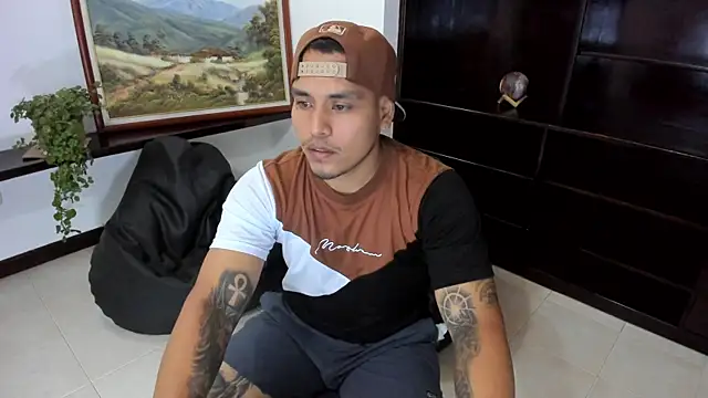 maxflurry  online show from March 4, 2025, 1:55 am