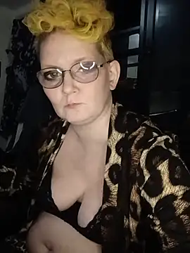 Snapshot of Mellyjellygoddess420 chatting on May 28, 2026, 3:15 am Mellyjellygoddess420 online show from May 28, 2026, 3:15 am