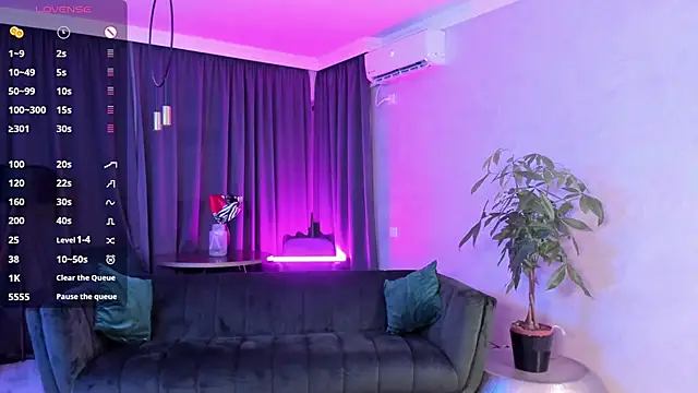 CutiePie69   online show from September 15, 2025, 7:47 pm