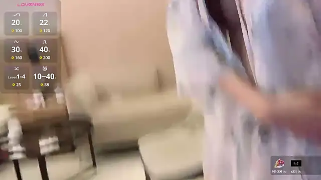 Xiaoxia-Baby online show from March 9, 2025, 4:11 pm