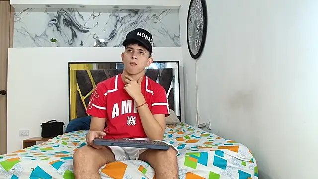 KING OFF BOYS online show from September 12, 2025, 1:22 pm