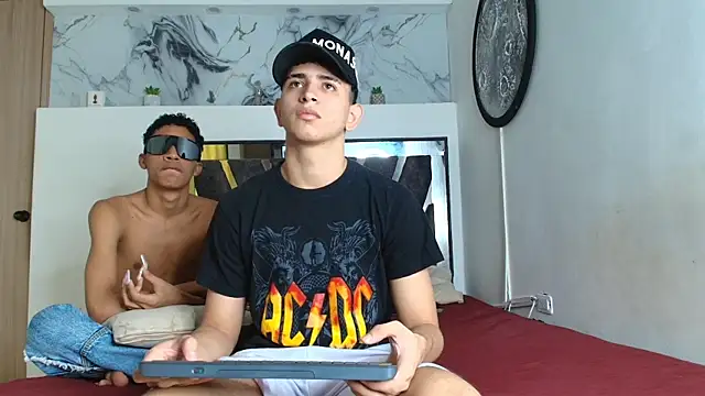 KING OFF BOYS online show from October 28, 2025, 1:25 pm